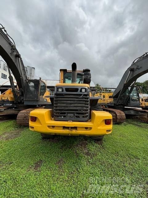 Volvo L 90 F Pale gommate