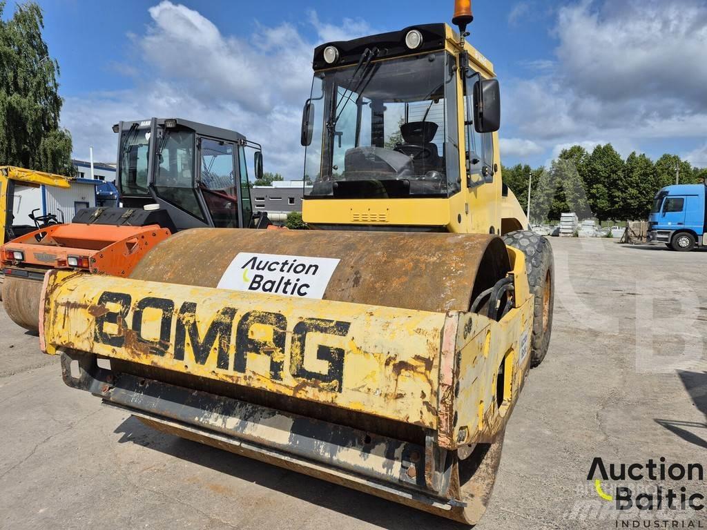 Bomag BW 211 D-4 Rulli monotamburo