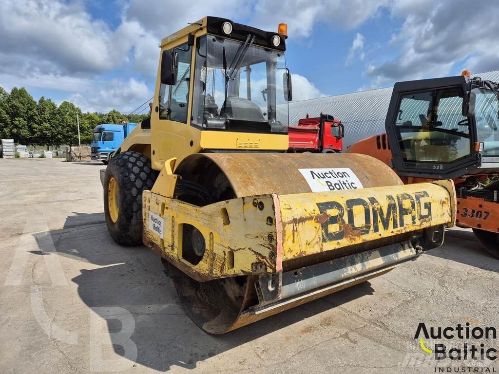 Bomag BW 211 D-4 Rulli monotamburo