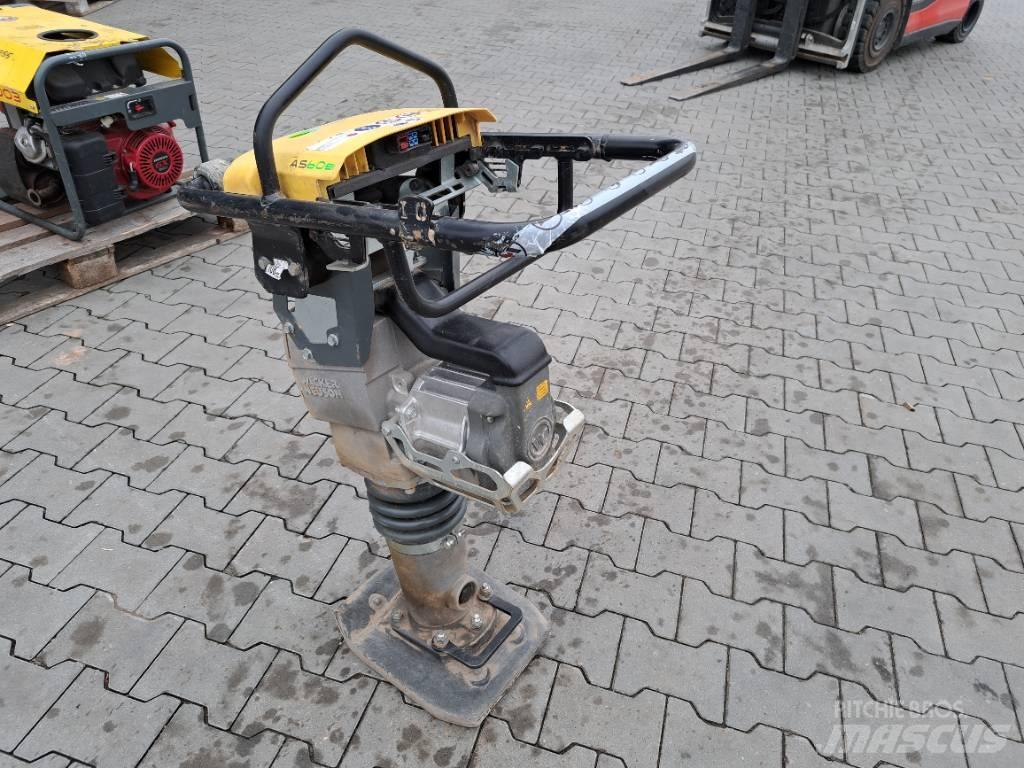 Wacker Neuson AS60e Vibrocostipatore verticale