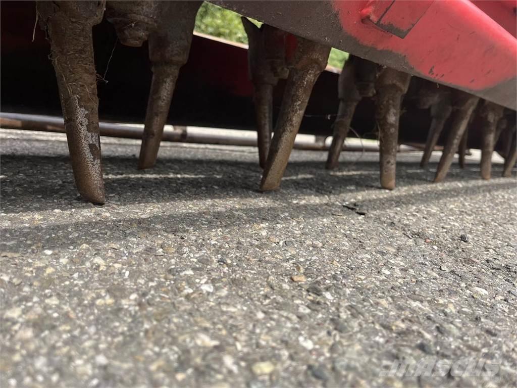 Lely 300-22 Erpici rotanti e motozappe