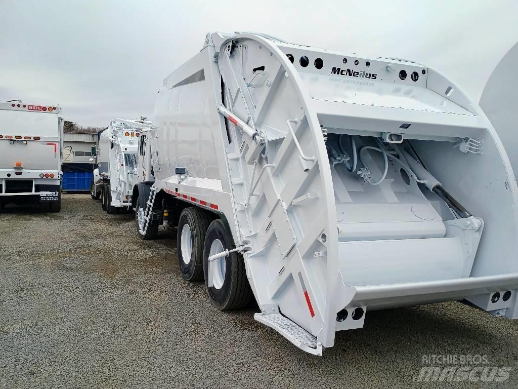 Mack MRU613 Camion dei rifiuti