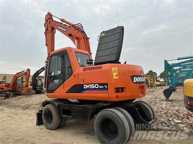 Doosan DH150W Escavatori gommati