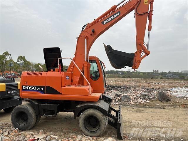Doosan DH150W Escavatori gommati