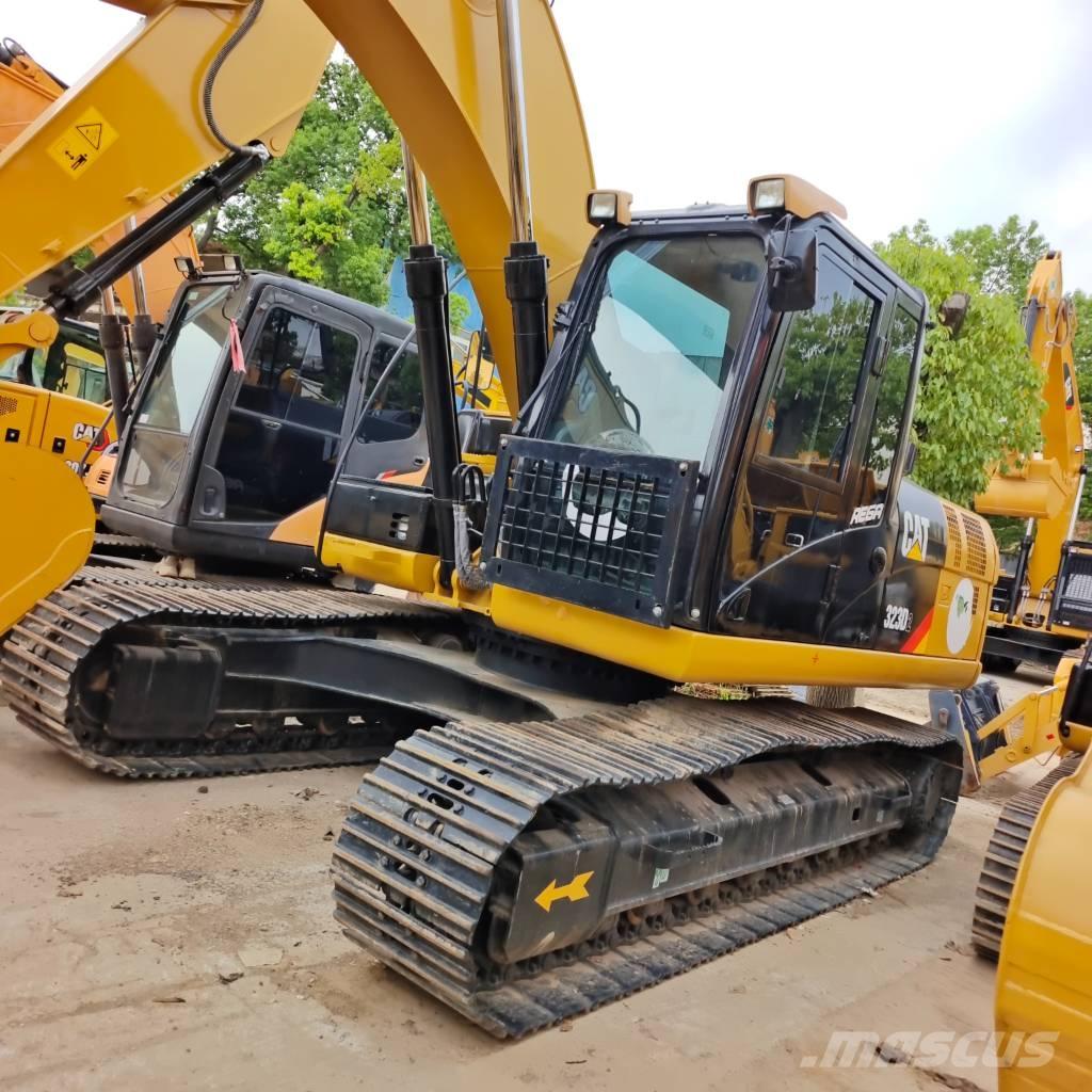 CAT 323 D Escavatori cingolati