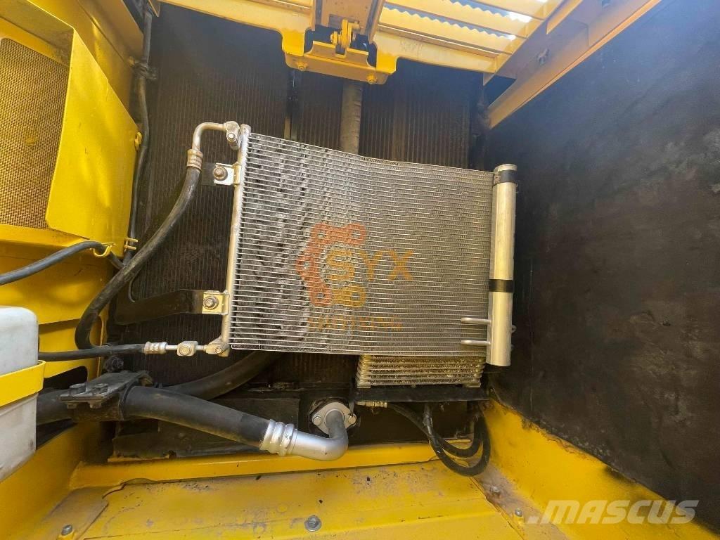 Komatsu PC 220 -8N1 Escavatori cingolati