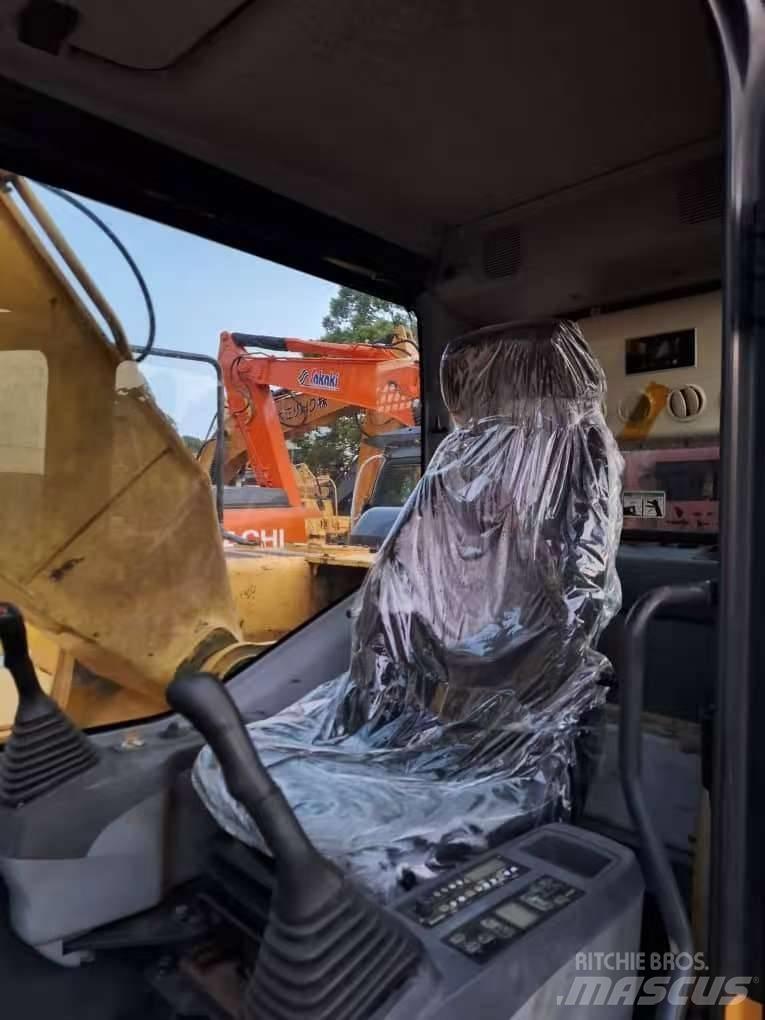 Komatsu PC 200-7 Escavatori cingolati