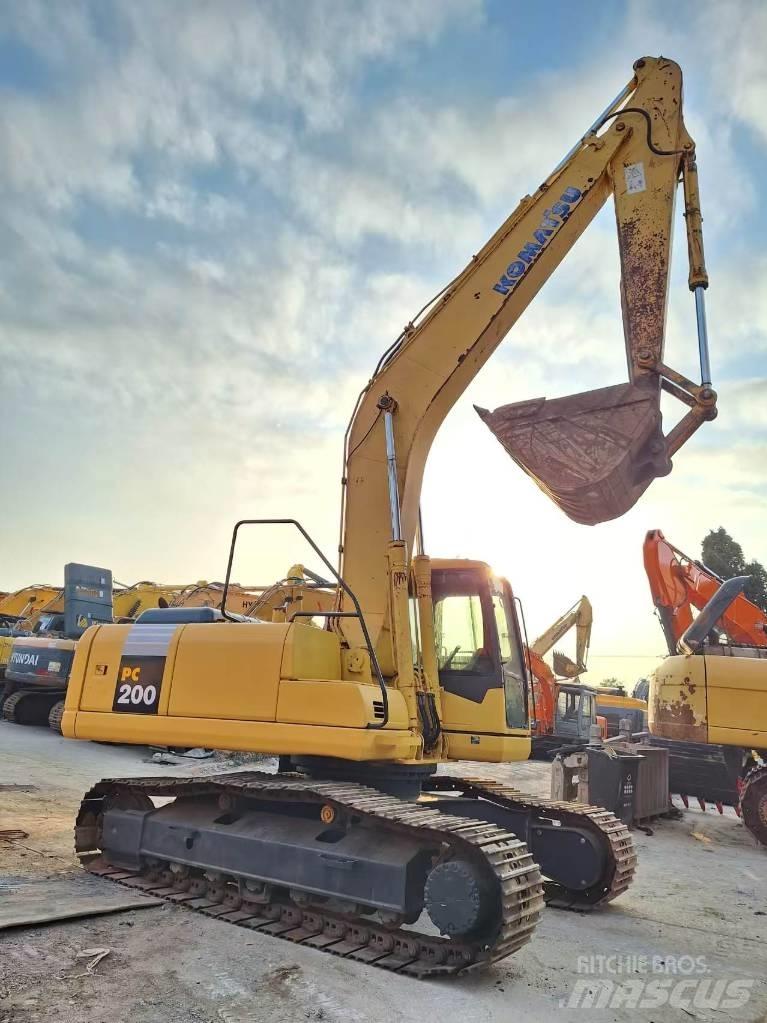 Komatsu PC 200-7 Escavatori cingolati