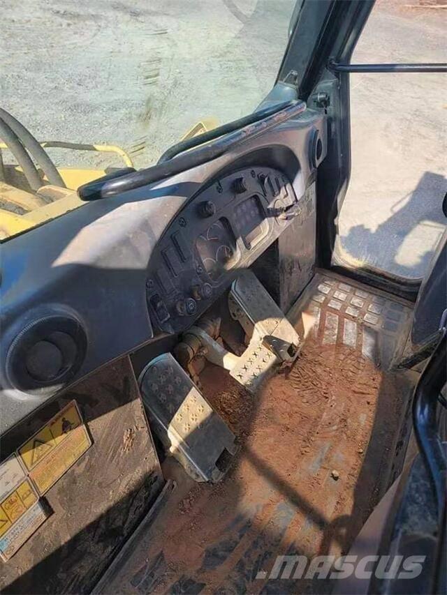 CAT 953C Pale cingolate