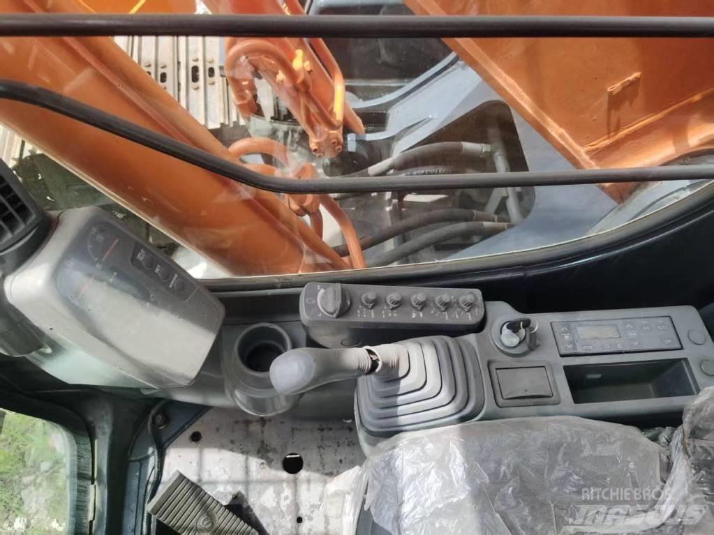 Hitachi ZX 200 Escavatori cingolati