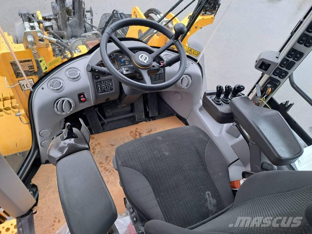 Volvo L 110 H Pale gommate