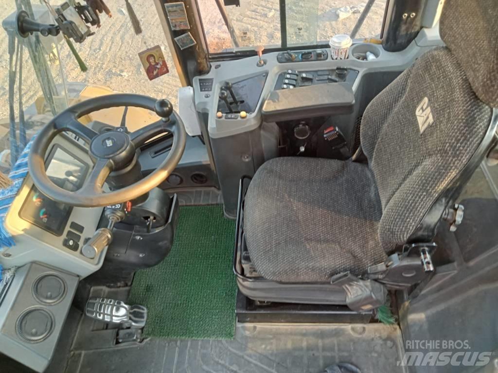 CAT 950 GC Pale gommate