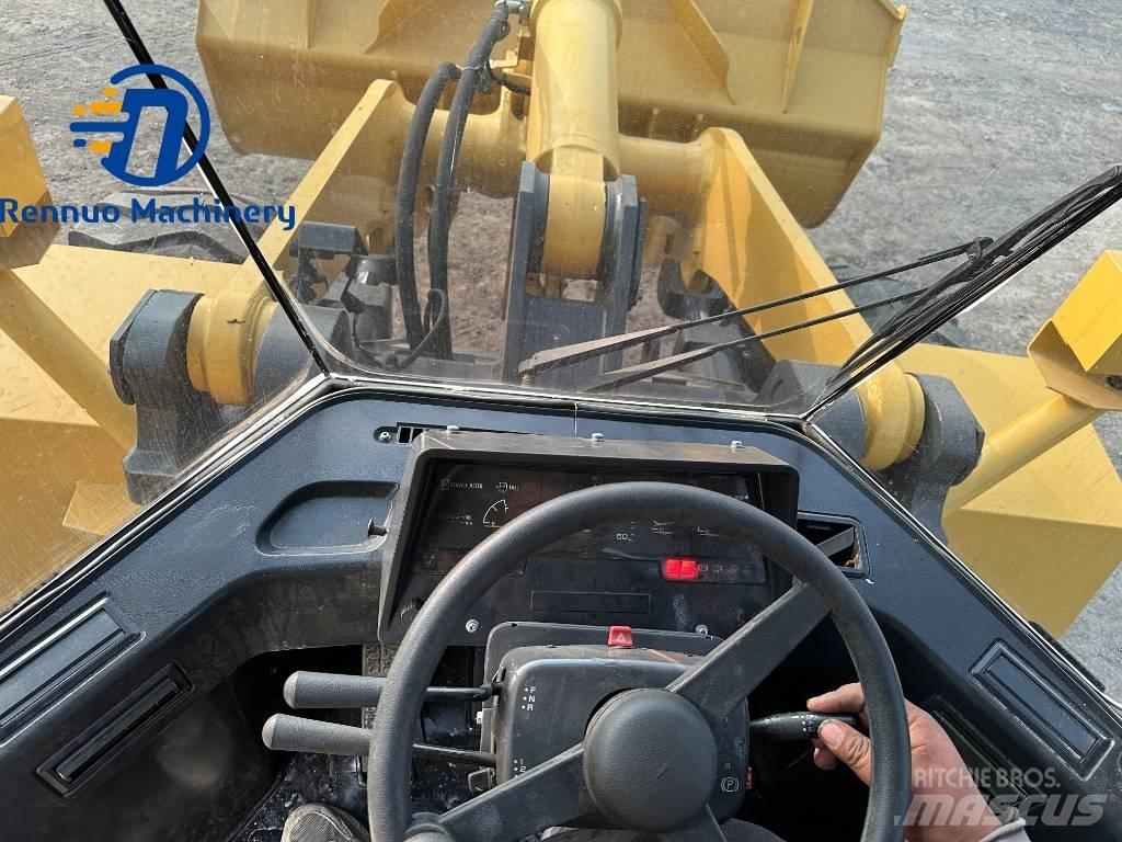 Komatsu WA380 Pale gommate