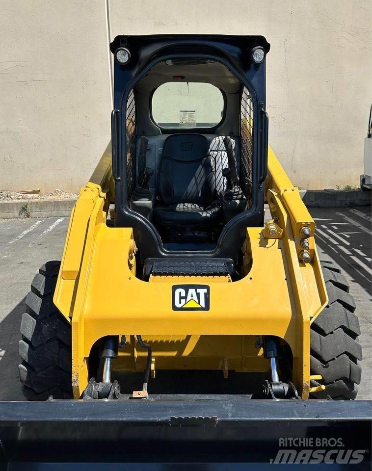 CAT 246 D Mini Pale Gommate
