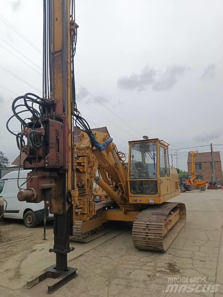 Liebherr R 922 L Escavatori cingolati