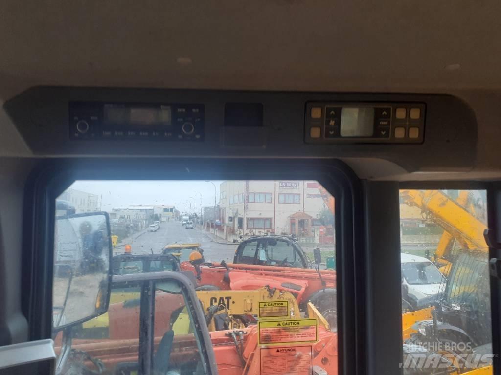 Hyundai HL 757-9 A Pale gommate