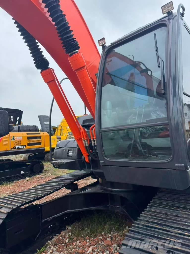 Hitachi ZX 200 Escavatori cingolati