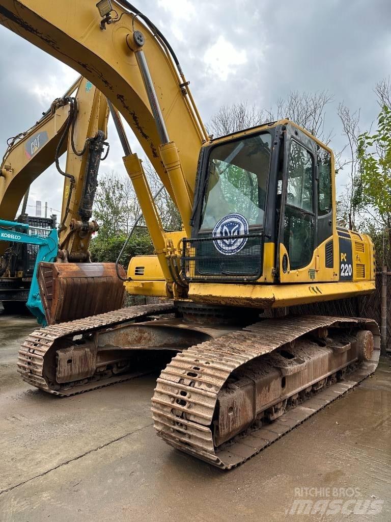 Komatsu PC 220-8 Escavatori cingolati