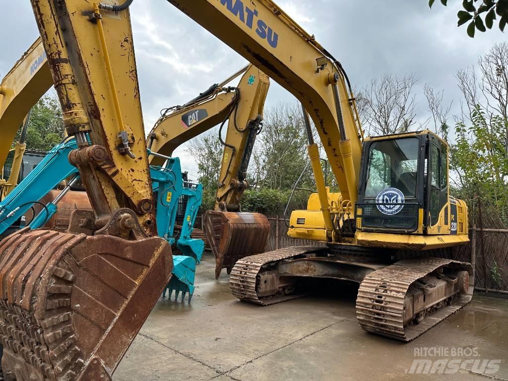 Komatsu PC 220-8 Escavatori cingolati