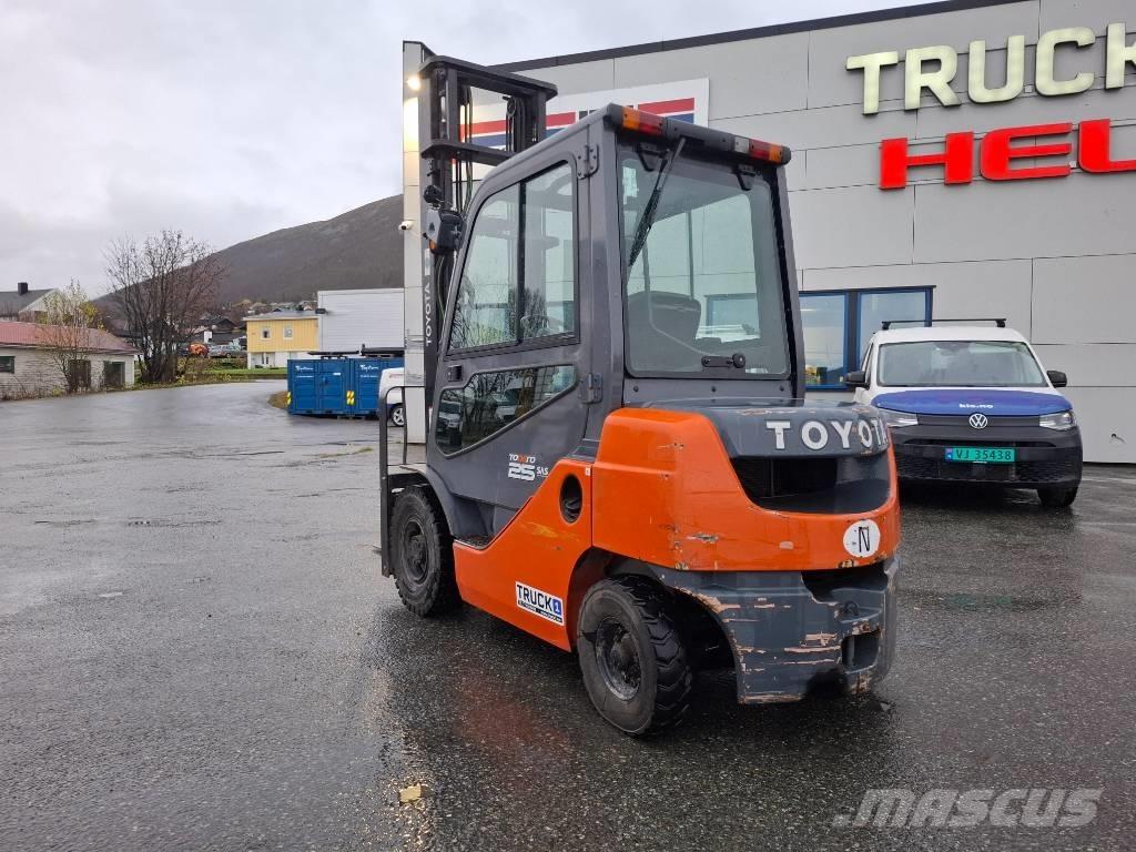 Toyota 02-8FDF25 Carrelli elevatori diesel