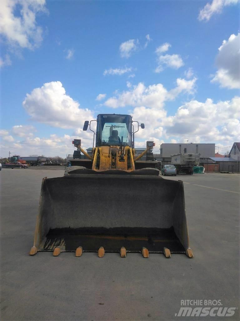 Komatsu WA380-3H Pale gommate