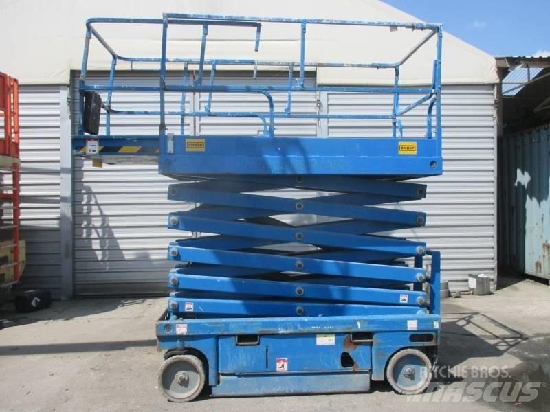 Haulotte Compact 14 Piattaforme a pantografo