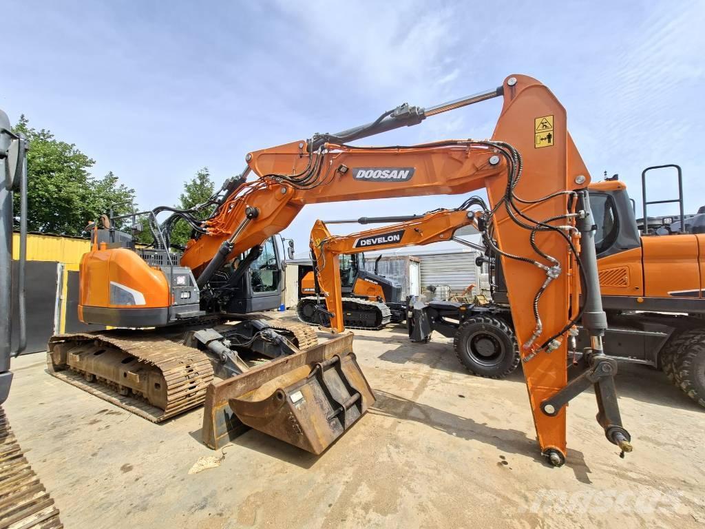 Doosan DX 235 LCR-5 Escavatori cingolati