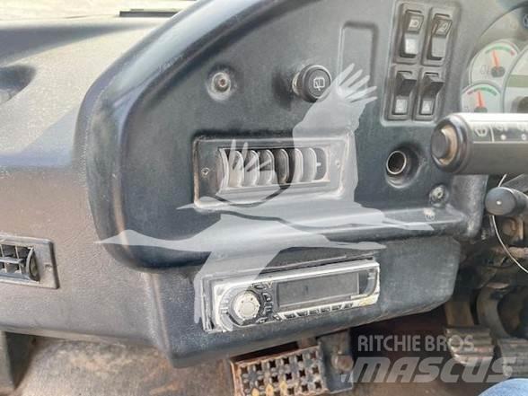 CAT 725 Dumpers articolati