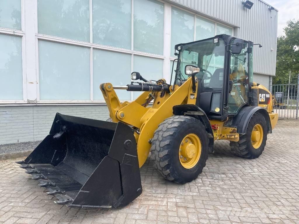 CAT 906 M   2018 Pale gommate