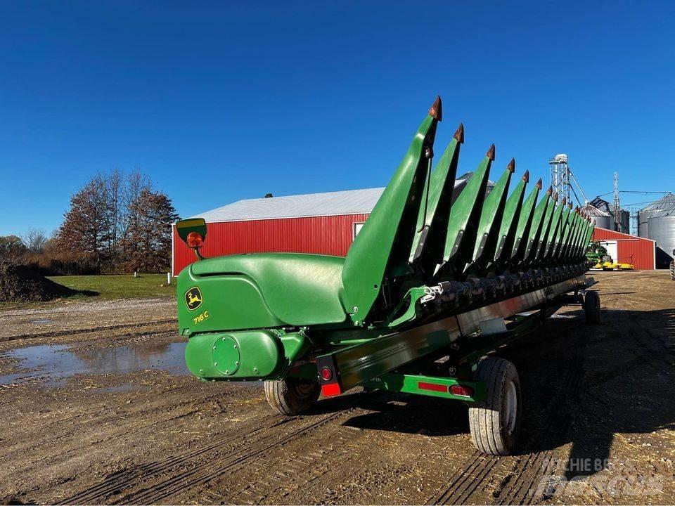 John Deere 716c Testate per mietitrebbie
