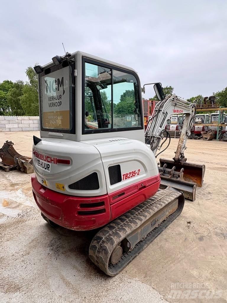 Takeuchi TB 235 Miniescavatori
