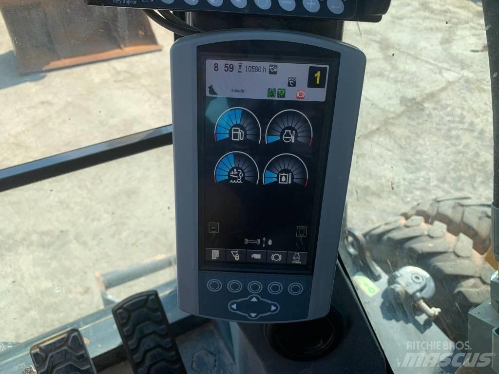 CAT M 318 F Escavatori gommati