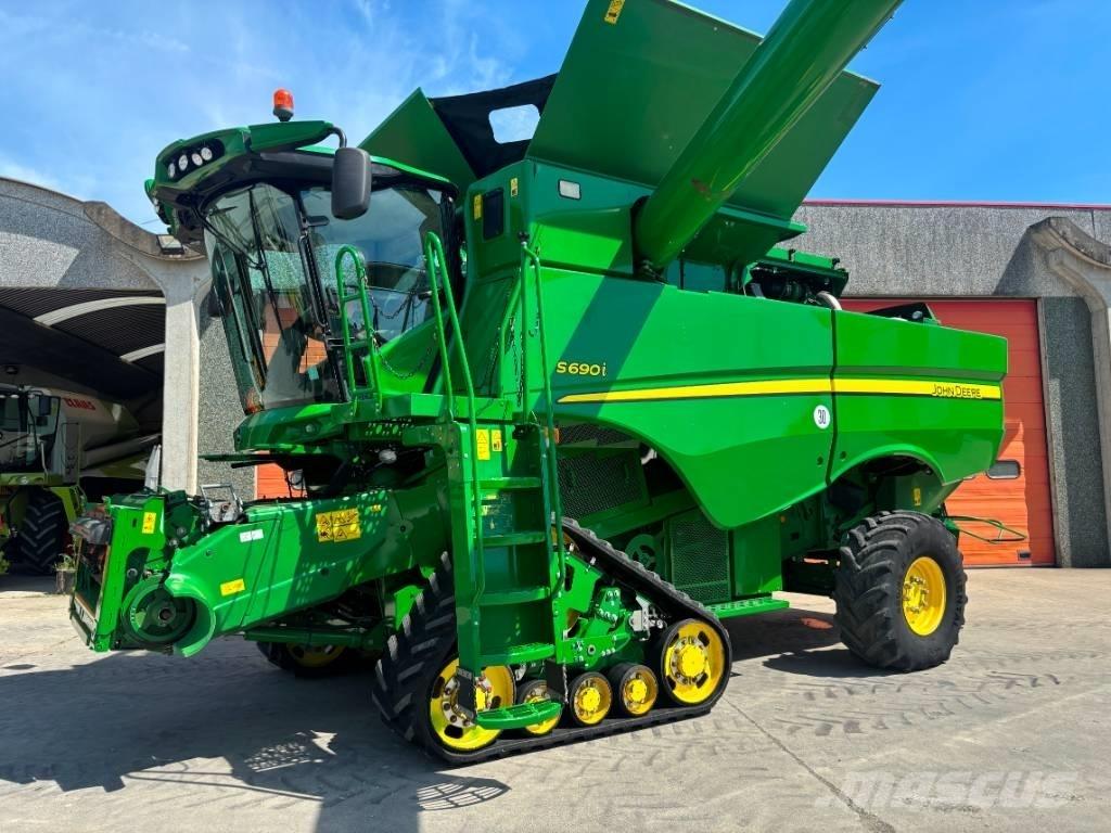 John Deere S 690 i Mietitrebbiatrici
