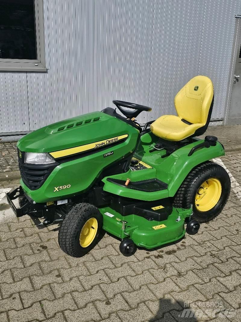 John Deere X590 Falciatrici