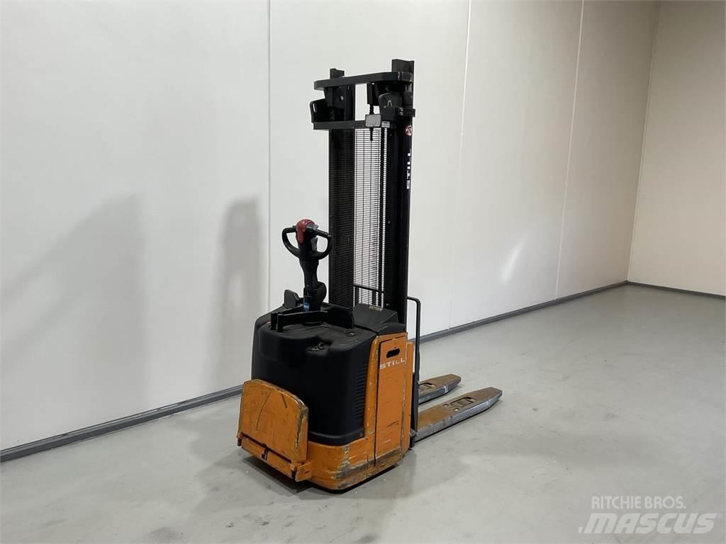 Still EFGV S14 Carelli stoccatori  automatici-usati
