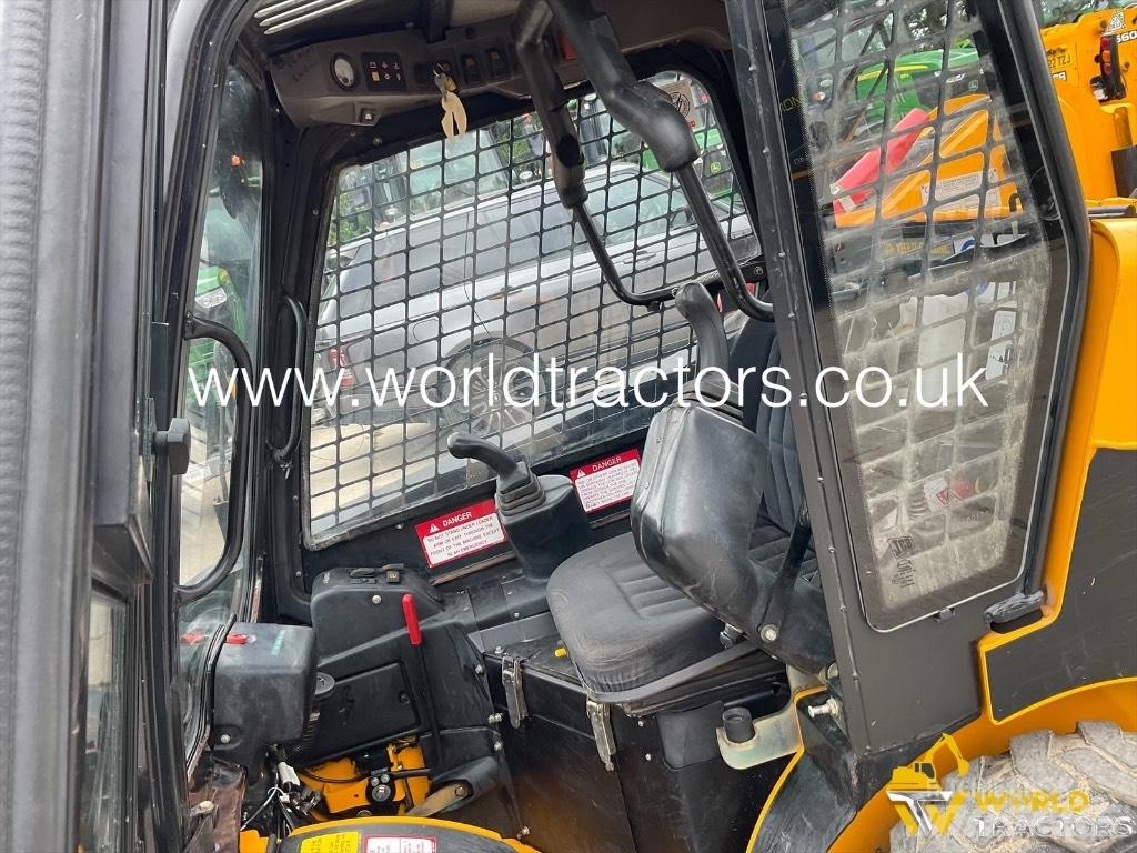 JCB Robot 170 Mini Pale Gommate