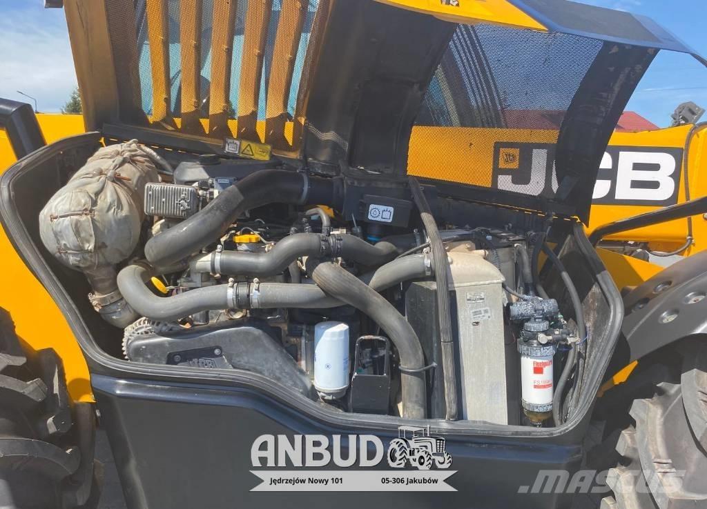 JCB 541-70 Agripro Pale gommate telescopiche