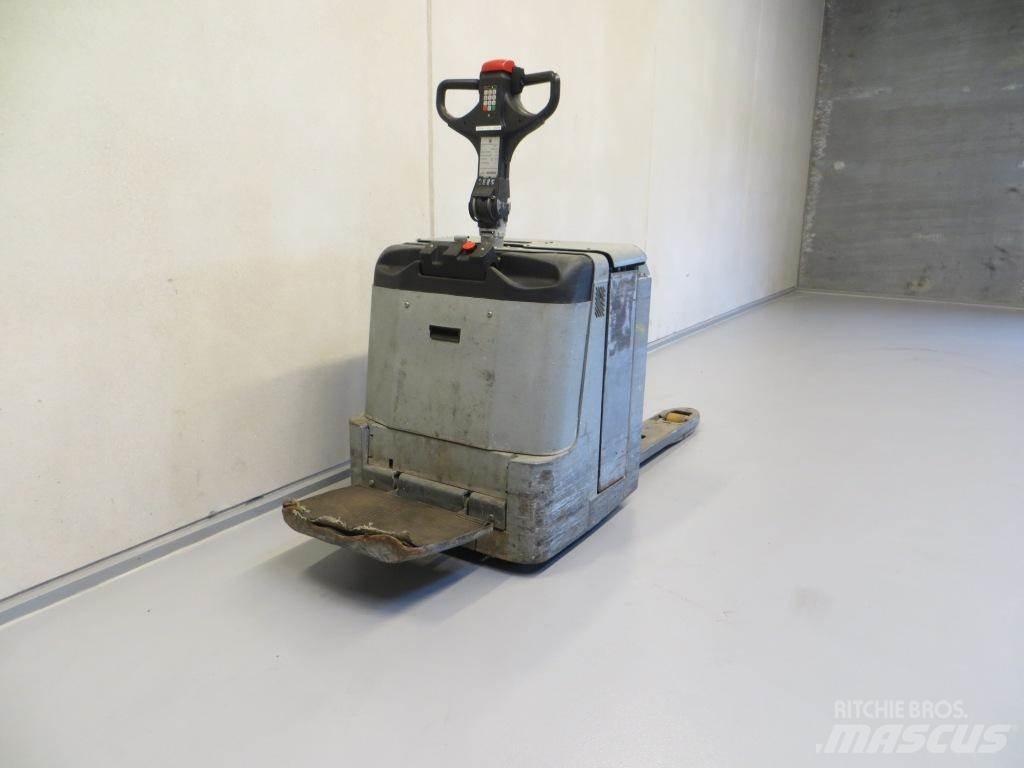 BT LPE240/8 Carrelli elevatori bassi a piattaforma