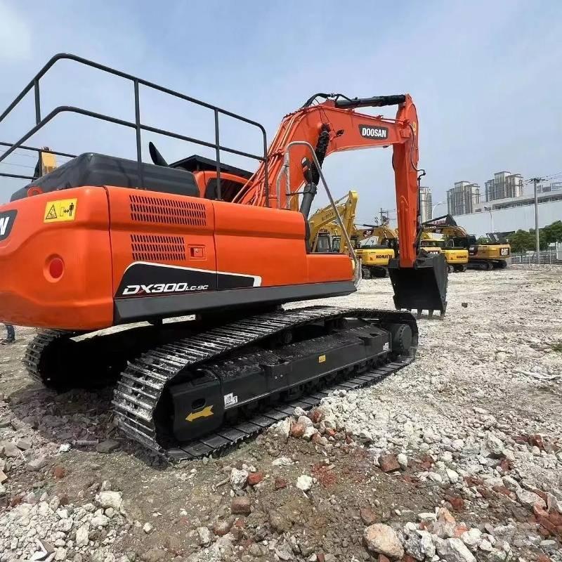 Doosan DX 300 Escavatori cingolati