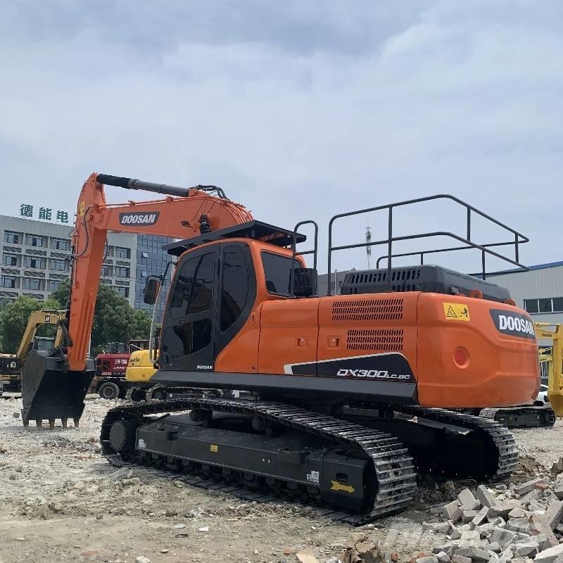 Doosan DX 300 Escavatori cingolati
