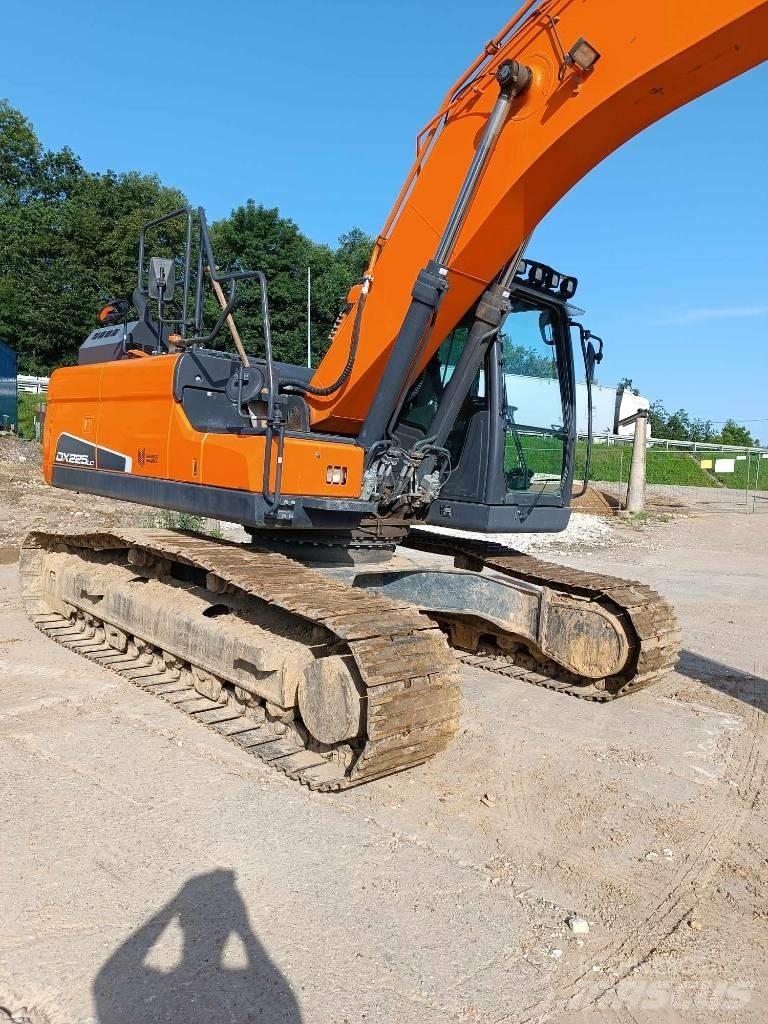 Doosan DX 225 LC-5 Escavatori cingolati
