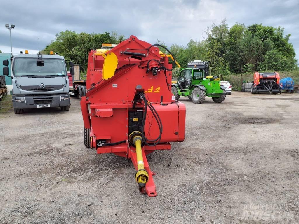 TEAGLE TOMAHAWK 8100 Trinciatrici, tagliatrici e srotolatrici per balle