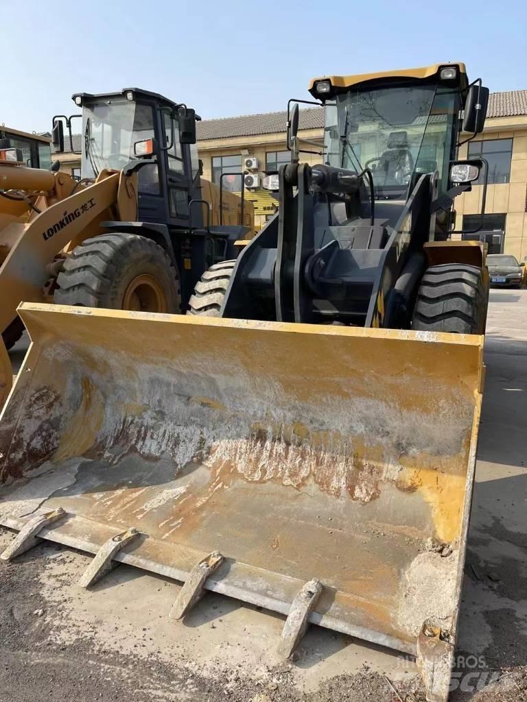 XCMG LW 300 FV Pale gommate
