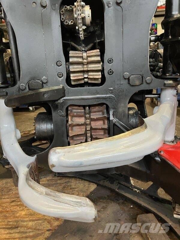 Komatsu C 124 Abbattitrici, Disboscatrici