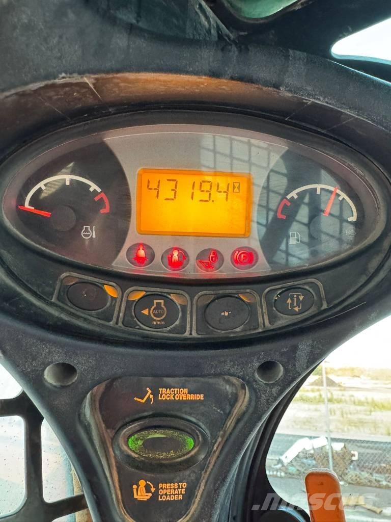 Bobcat S570 Mini Pale Gommate