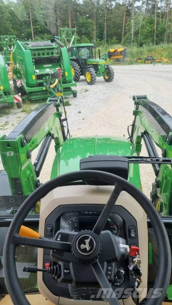 John Deere 5100M Trattori