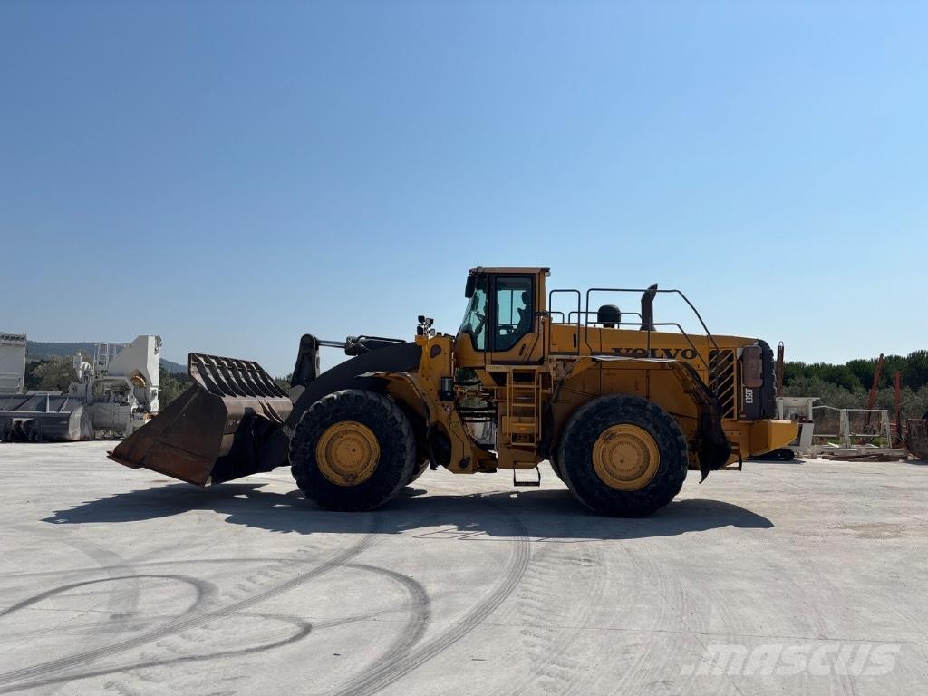 Volvo L 350 F Pale gommate