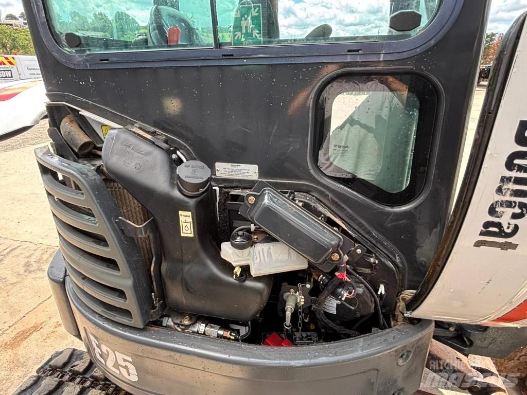 Bobcat E 25 Miniescavatori