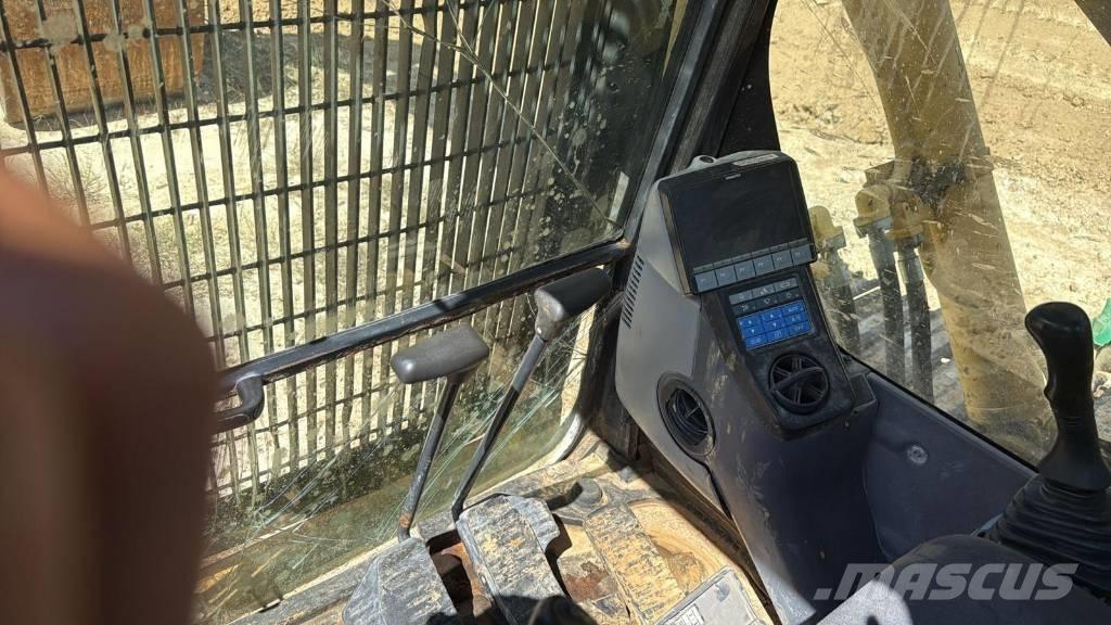 Komatsu 2012 Gru cingolate