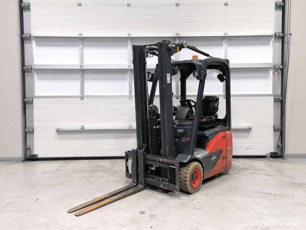 Linde E12-02 Carrelli elevatori elettrici